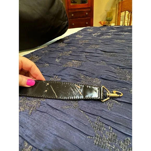 Gucci Black Nylon & Patent Leather Shoulder Bag w/ Bamboo Handle - Picture 4 of 16